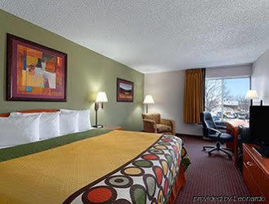 Super 8 By Wyndham South Motel 3*